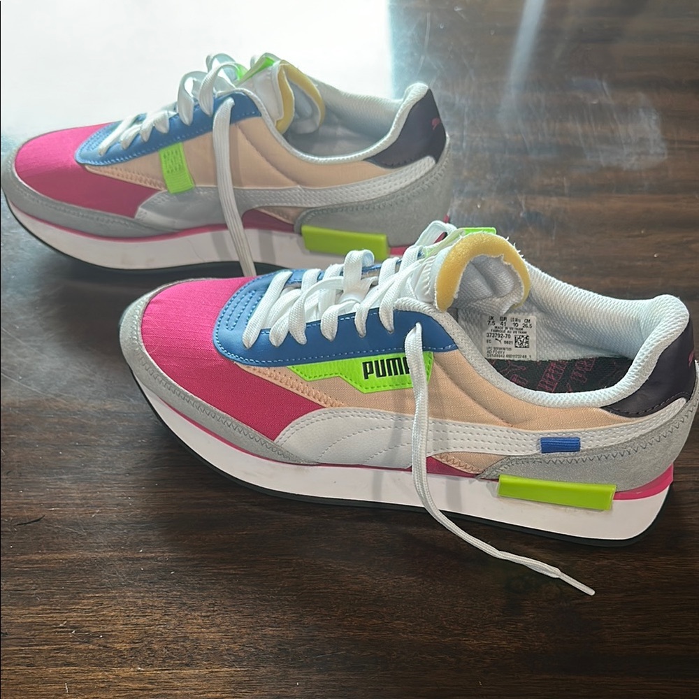 Puma like new Multicolor Platform Sneakers size 10